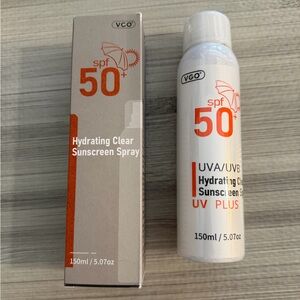 Hydrating Clear Sunscreen Spray SPF50 - White/Silver